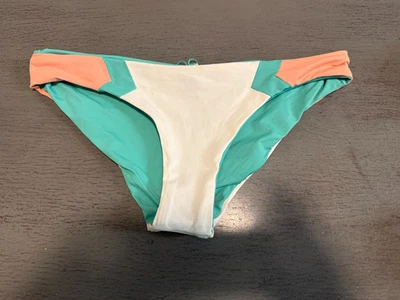 NEW white L SPACE swimsuit bikini bottom  size small - Image 1 of 2