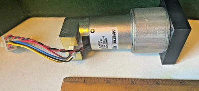 Двигатель редукторный Ametek Pittman GM9214F002, 24 В постоянного тока, 38,3:1, рабочий редуктор - Изображение 1 из 3