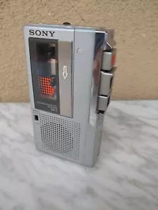 Vintage Sony M-7 Microcassette-Corder Giappone solo per la riparazione di parti - Foto 1 di 9