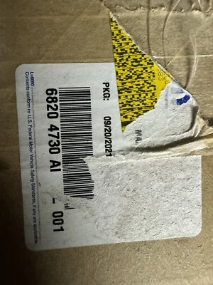 Air Suspension Compressor JEEP GRAND CHEROKEE 2011-2021 68204730AI - Image 1 of 4