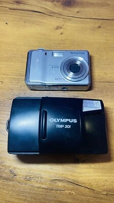 Olympus Trip 301 & Fujifilm Finepix F470 - Image 1 of 4