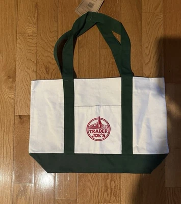 Bolso de compras Trader Joe’s de lona, grande verde (nuevo con etiquetas) Foto 1 de 3
