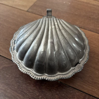 Vintage Silverplate Seashell Hinged Condiment Dish w/ Frosted Glass Insert Tray - Image 1 of 4