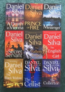 LOT 9 HCDJ GABRIEL ALLON SERIES BY DANIEL SILVA: DEATH IN VIENNA;PRINCE OF FIRE+ - Foto 1 di 4