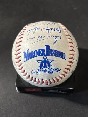 VTG - 1986 - Seattle Mariners Team Signed Facsimile Baseball - NABISCO BRANDS - Image 1 of 4