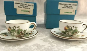 DINETTE LUXE MINIATURE COALPORT TASSES & SOUS-TASSES STRAWBERRY ENGLAND ART  - Picture 1 of 6