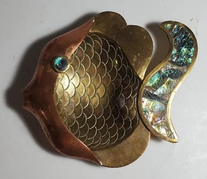 Plato de cenicero/baratija de pescado estilo Los Castillo - metales casados y piedra de abulón - - Imagen 1 de 5