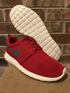 New 10.5 Nike Roshe Run Trainer Sport Red Wolf Cool Grey 2012 511881-601 Air Max - Picture 1 of 7