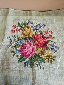 Vintage Tan Mauve Gold Cabbage Roses Needlepoint Chair Seat Stool Cover READ - Imagen 1 de 17
