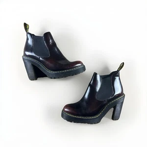 Dr. Martens Hurston Acadia Damenstiefel US 6 kirschrot Leder Plateau Absatz - Bild 1 von 6