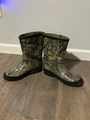 Magellan Outdoors Boys Waterproof Field Boots Hunting Boots Size 5 - Image 1 of 4