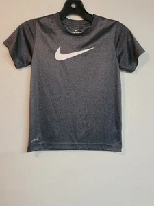Nike Boys T-Shirt Large Gray  Swoosh Logo Graphic Athletic Cut Short Sleeve - Picture 1 of 3