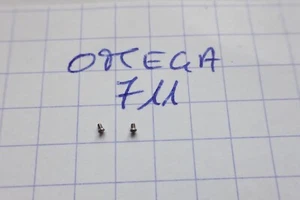 OMEGA 711 : 2 vis de cadran 2526 - Photo 1/2