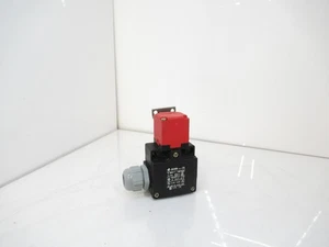 Pizzato FX692-D1 Key Operated Safety Switch, 600V AC - Picture 1 of 6
