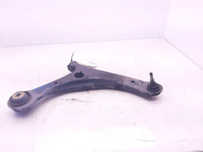 Brazo de control inferior delantero del conductor 3,6 L 08-16 CHRYSLER TOWN & COUNTRY 4766911AL Foto 1 de 4