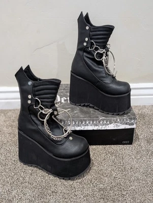Botas de plataforma de cuero vegano negras talla 5 Demonia Kera 130/BVL para mujer Foto 1 de 4