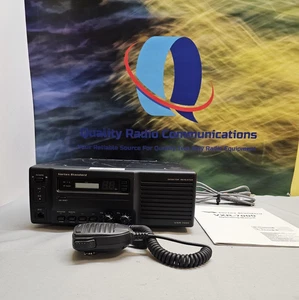 Repetidor de radio estación base de escritorio Vertex Standard VXR-7000 U 450-480 MHz UHF - Imagen 1 de 13