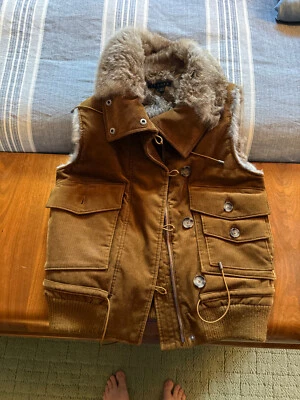 Theory 灯芯绒真毛皮衬里绝缘背心 价格出售 * 已更新 * — 第 1/4 张图片