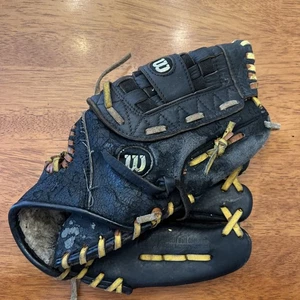 Wilson Baseball Glove 9” Right Hand Leather - Picture 1 of 4