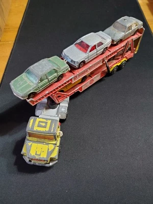 (990)  majorette transporteur voitures + 5 voitures - Photo 1/4