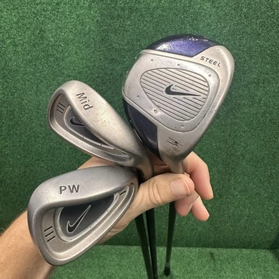 Набор клюшек для гольфа Nike Junior из 3 - 3 вуда, средний айрон, питчинг-ведж - для правшей - Изображение 1 из 4