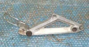 SUPPORTO DESTRO PEDANE PER HONDA VF 750 SC DEL 1984 (HO1791) - Picture 1 of 1