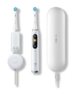 New Oral-B Io9 Electric Toothbrush With Travel Case - White - Picture 1 of 5