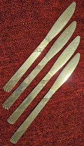 VINTAGE STAINLESS LARGE DINNER KNIVES 8.5" FLATWARE SWIRL HANDLE SET OF 4 CHINA - Picture 1 of 4