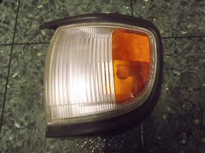 Lâmpada de lente de canto frontal para motorista Nissan Pathfinder fabricante de equipamento original 96-00 216-63403 FL V1 - Imagem 1 de 4