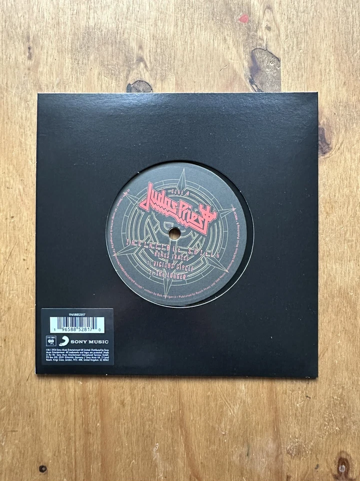 Judas Priest Invincible Shield Ltd Edition Exclusive 3-Track 7" Vinyl Foto 1 de 1