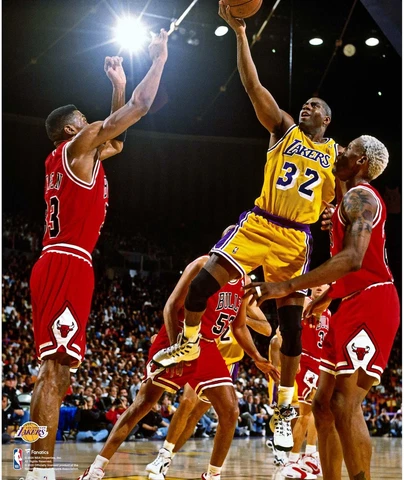 Magic Johnson Los Angeles Lakers Unsigned Shooting vs. Chicago Bulls Photograph Cover