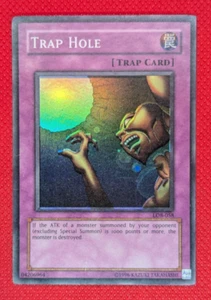 YU-GI-OH! LOB-058 Trap Hole Legend of Blue Eyes White Dragon Super Rare PL - Picture 1 of 2