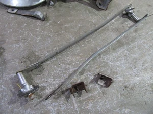 1949-52 Chevrolet Styleline windshield wiper motor transmission linkage arms bas - Picture 1 of 4