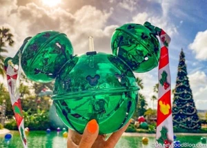 New Disney Parks 2020 Christmas Mickey Jingle Bell Green Light-Up Sipper Cup - Picture 1 of 1