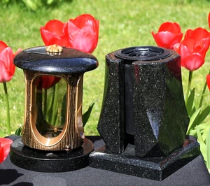 Grablaterne mit moderner Vase aus Granit Grab-Lampe Grab-Vase Blumenvase - Bild 1 von 3