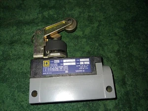 Square D Limit Switch 9007-Y54B (43941-B2) - Picture 1 of 3