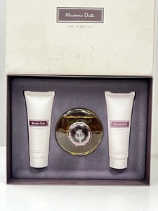 SET DE REGALO MASSIMO DUTTI EN ESENCIA EAU TOILETTE 80 ML + GEL 75 + BODY 75 - Imagen 1 de 2