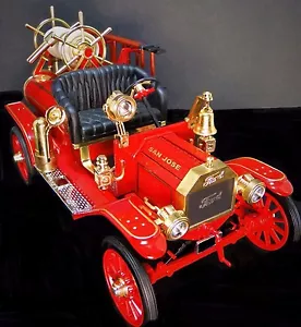 Vintage Classic Antique Red Fire Engine Truck Metal Dream Model Car Pickup Promo - Picture 1 of 12