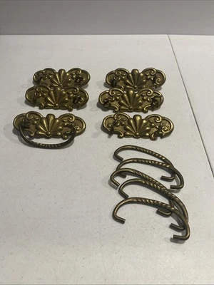 6x Antique Brass Drawer Pulls Scroll Art Restoration Salvage 3" Centers - Image 1 of 4