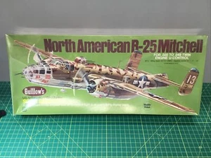 WW2 North American B-25 Mitchell Scale Model Guillows Balsa Kit 26.5" Wingspan - Picture 1 of 4