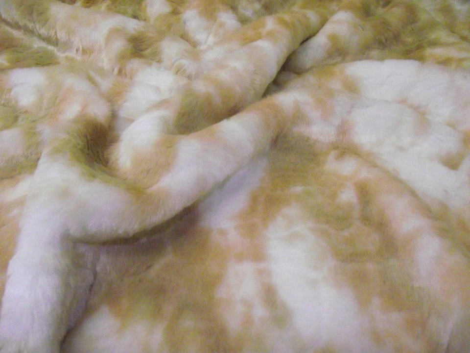 Super Luxury Faux Fur Fabric Material - FLESH MIX - Image 1 of 1