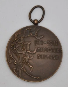Dekoration - NORMANDIE Millennium 911-1911 Bronze/Scheibe + Horn Münze PARIS - Bild 1 von 2