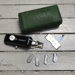 VTG 1948 Singer 221 Sewing Buttonholer Attachment 160506 Original Case Templates - Picture 1 of 11