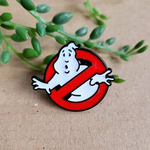 Ghostbusters Enamel Pin badge - Retro movie film Ghost Busters metal pin gift - Picture 1 of 1