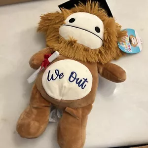 Nuovo Squishmallows 13"" laurea 2022 Benny ""We Out"" raro in fase di attesa SqueezeMallows - Foto 1 di 7