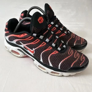 Scarpe Nike Air Max Plus Black-Bright Crimson-Wolf Grey da uomo taglia 9,5 852630-034 - Foto 1 di 24