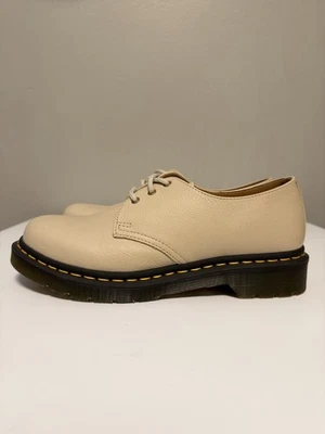 Zapatos Oxford Dr. Martens 24256 Virginia Beige Para Mujer EE. UU. 9 UE 41 UK 7 Foto 1 de 4