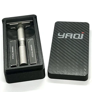 Yaqi 'Ghost' Titanium DE Razor RT2350-02 with Travel Case and Blades - Picture 1 of 7