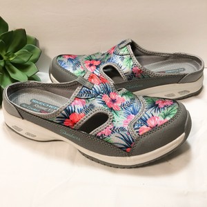 skechers mules wide width