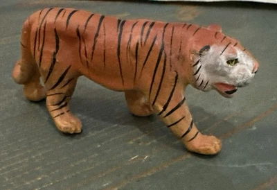 Estatuilla sólida de gato grande tigre de Alemania de colección Foto 1 de 4